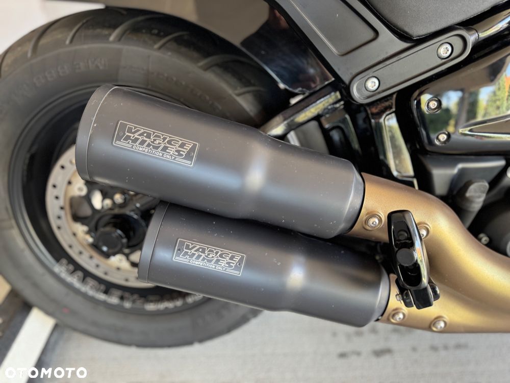 Harley-Davidson Softail Fat Bob - 11