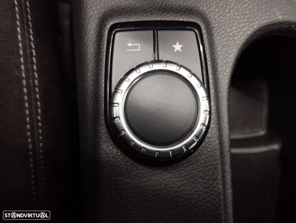 Mercedes-Benz GLA 180 d - 31