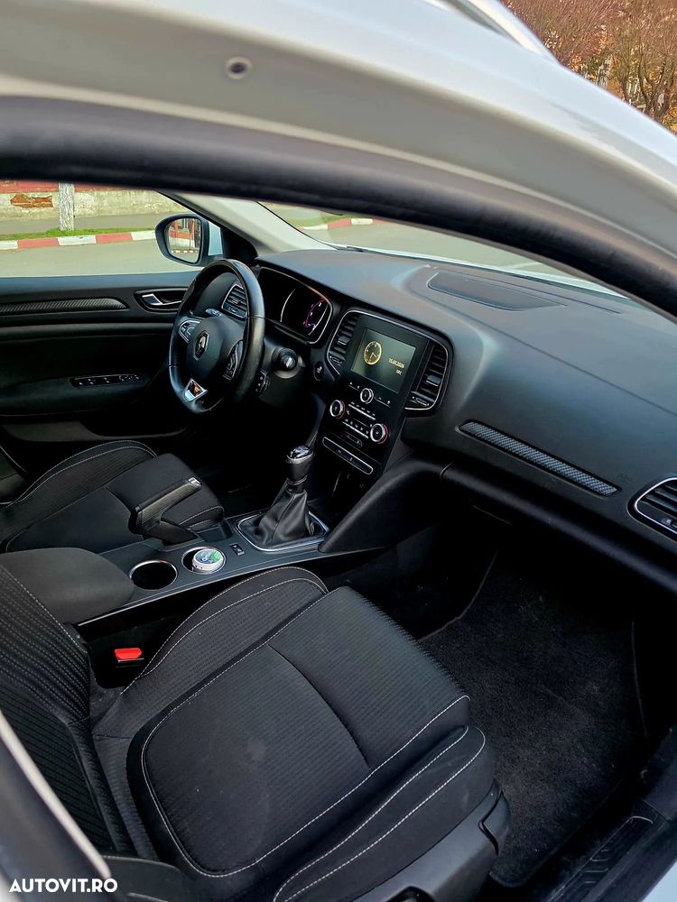 Renault Megane BLUE dCi 115 BUSINESS EDITION - 9