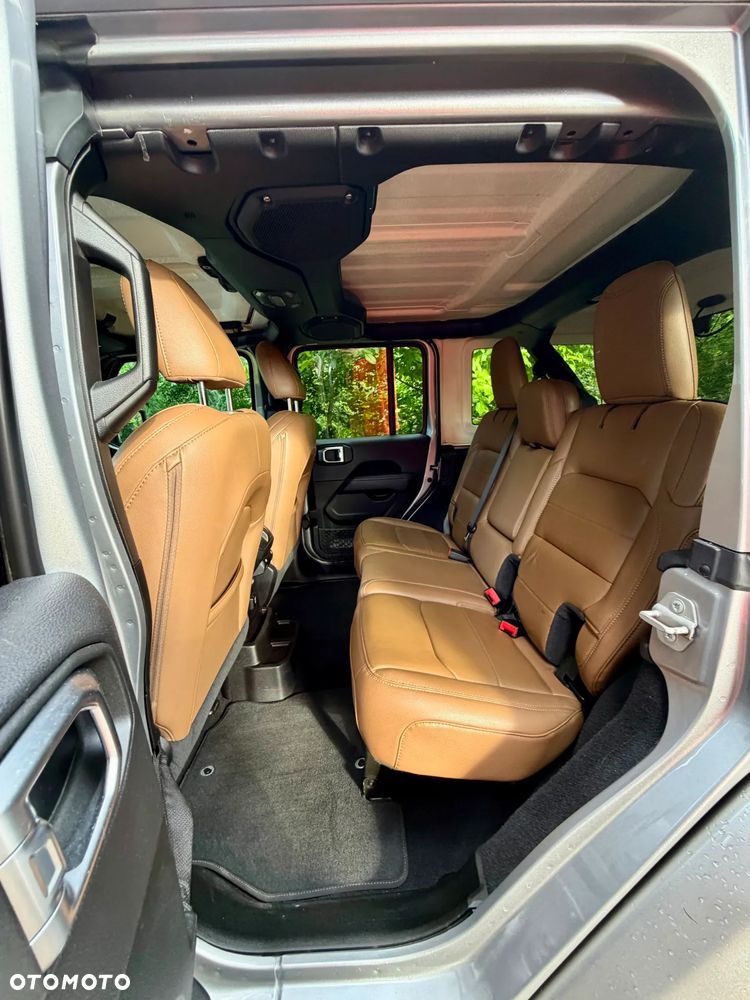 Jeep Wrangler - 15