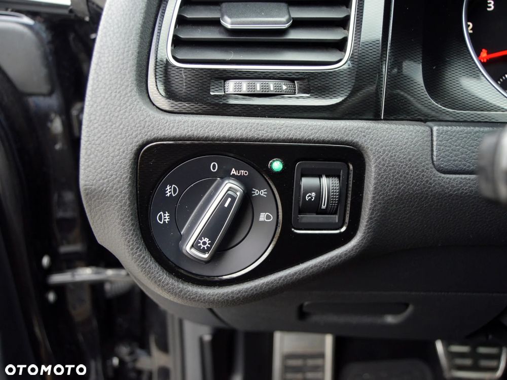 Volkswagen Golf - 14