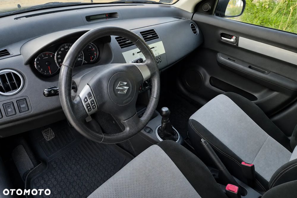 Suzuki Swift 1.3 Limited 25 - 10