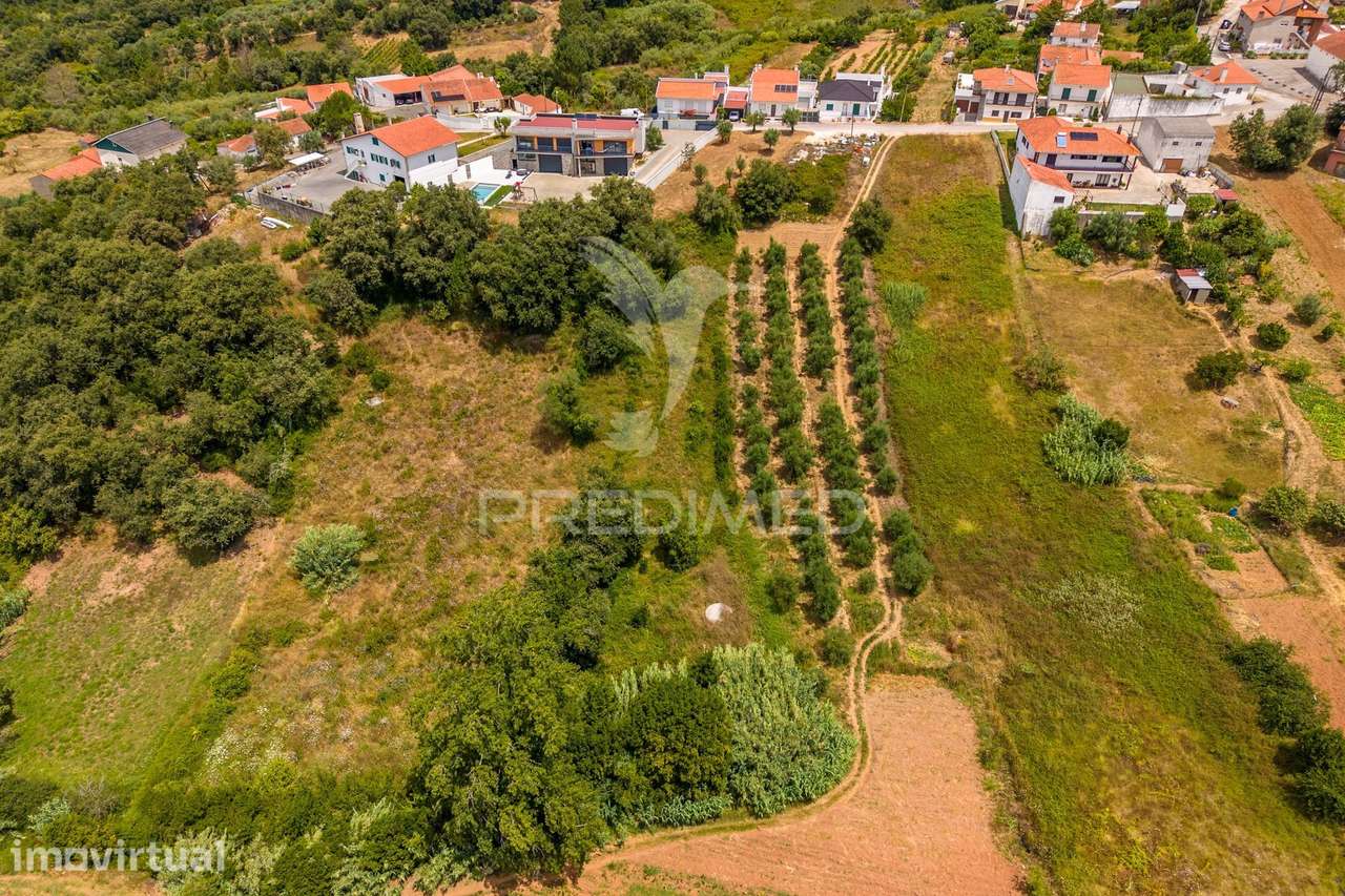 Terreno urbano com projeto de construção aprovado para comprar - Grande imagem: 5/32