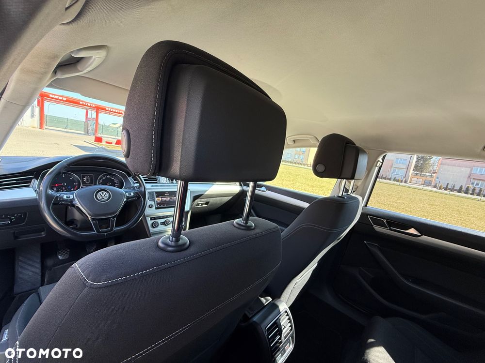 Volkswagen Passat Variant 1.6 TDI BMT Comfortline - 14