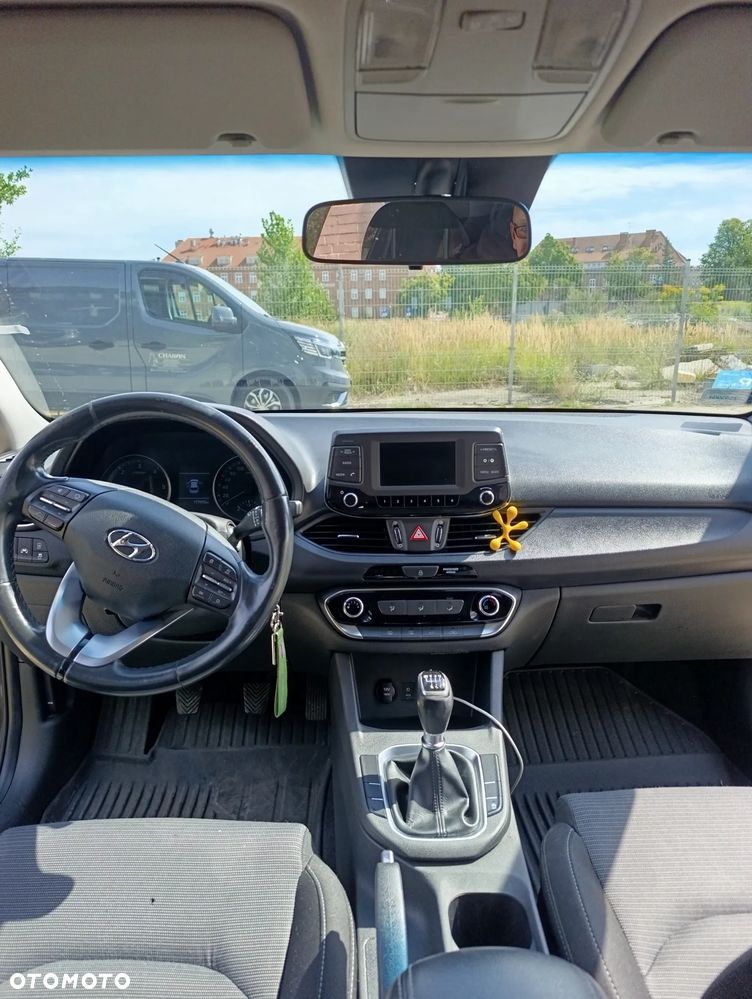 Hyundai i30 1.6 D Classic + - 10