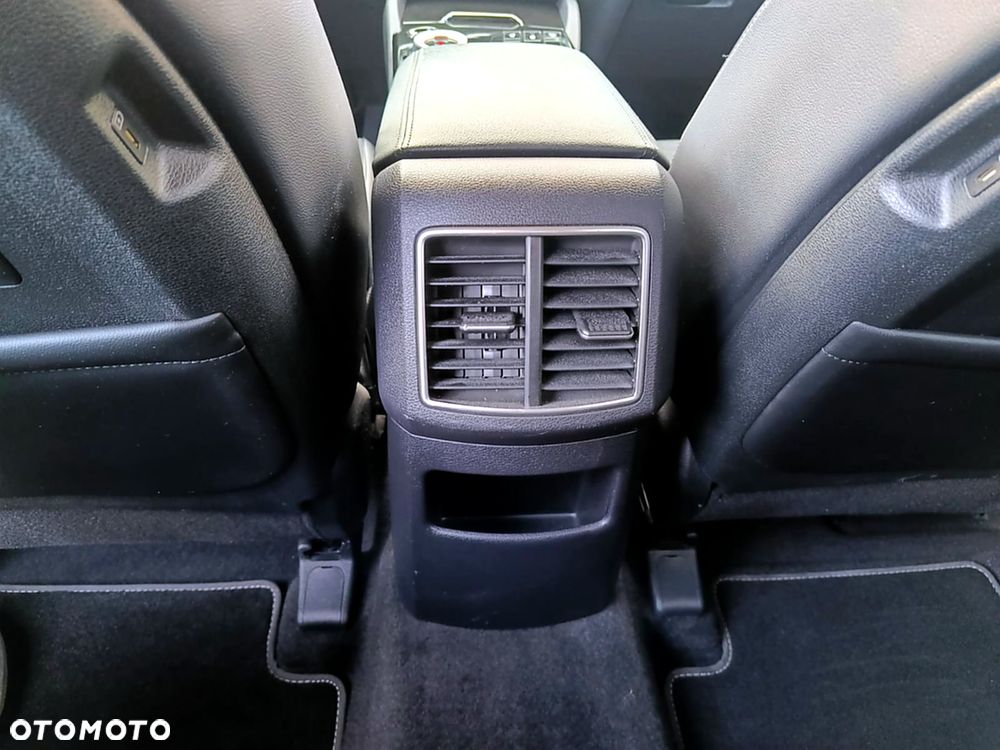 Kia Sportage ver-1-6-t--gdi-hev-executive-2wd - 30