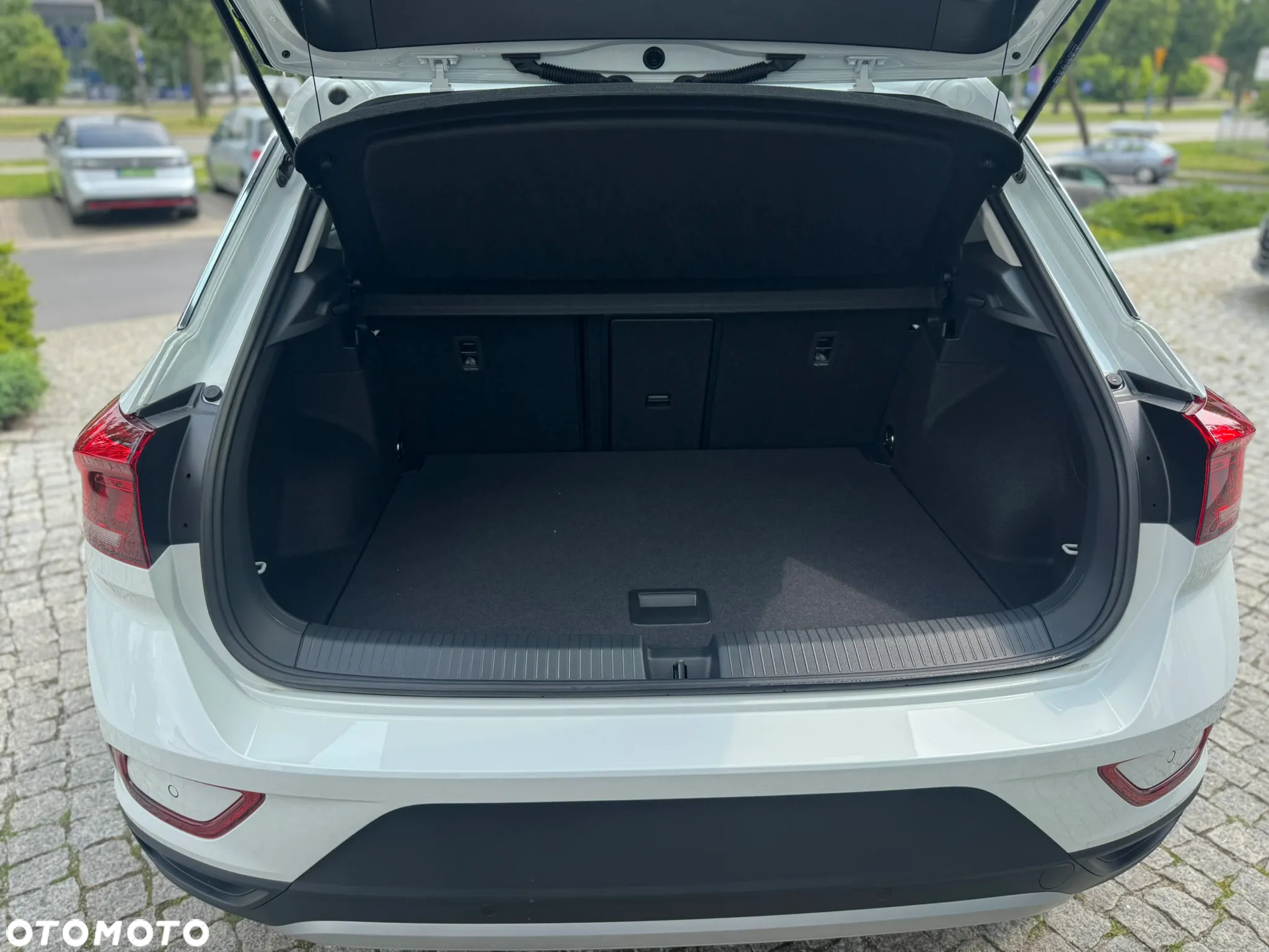 Volkswagen T-Roc 1.5 TSI Life DSG - 24