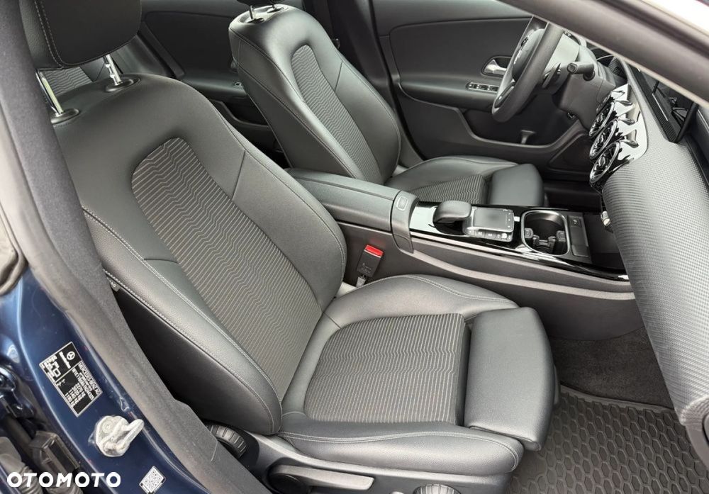 Mercedes-Benz CLA 250 e 8G-DCT Special Edition - 23