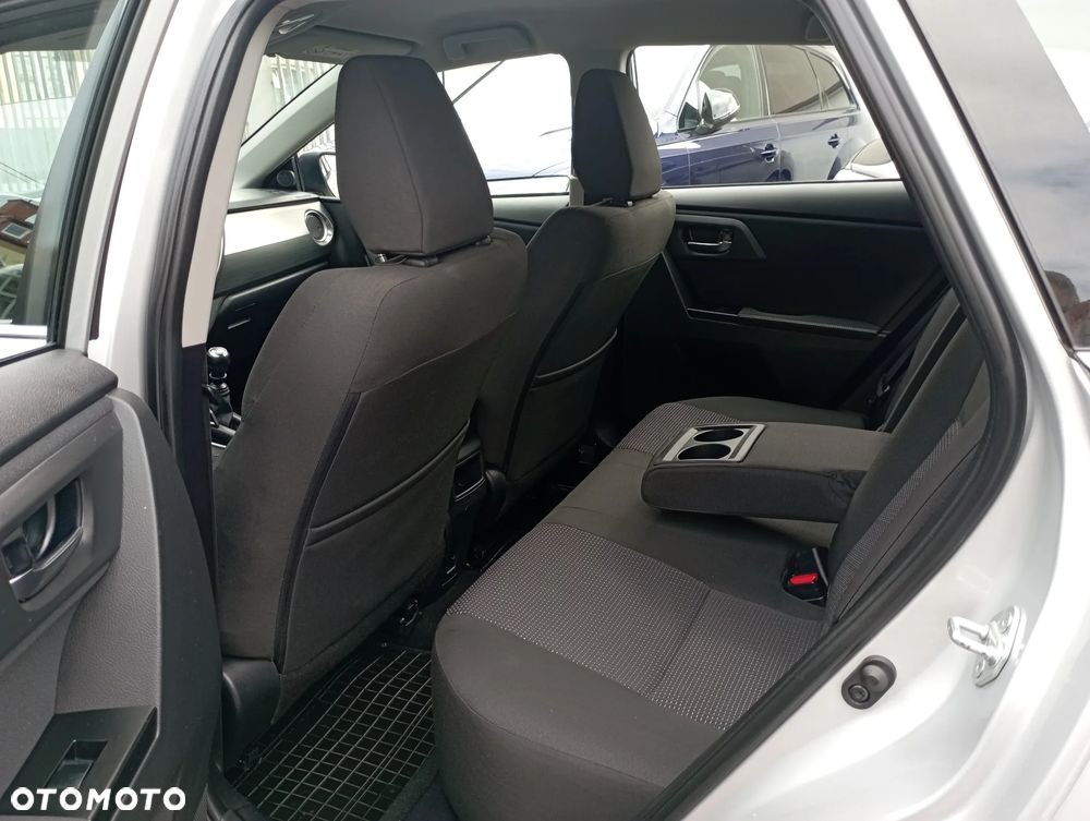 Toyota Auris 1.6 Dynamic - 11