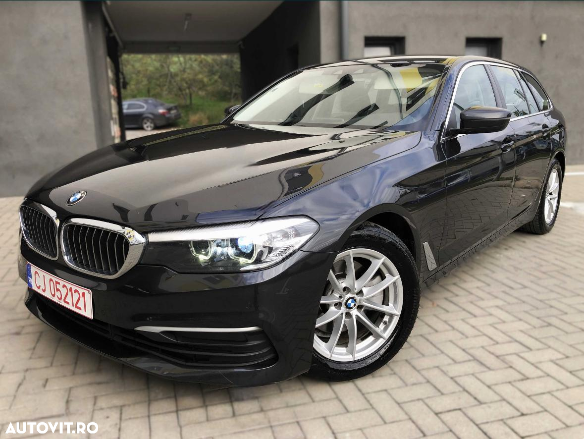 BMW Seria 5 520d Touring Aut. Luxury Line - 7