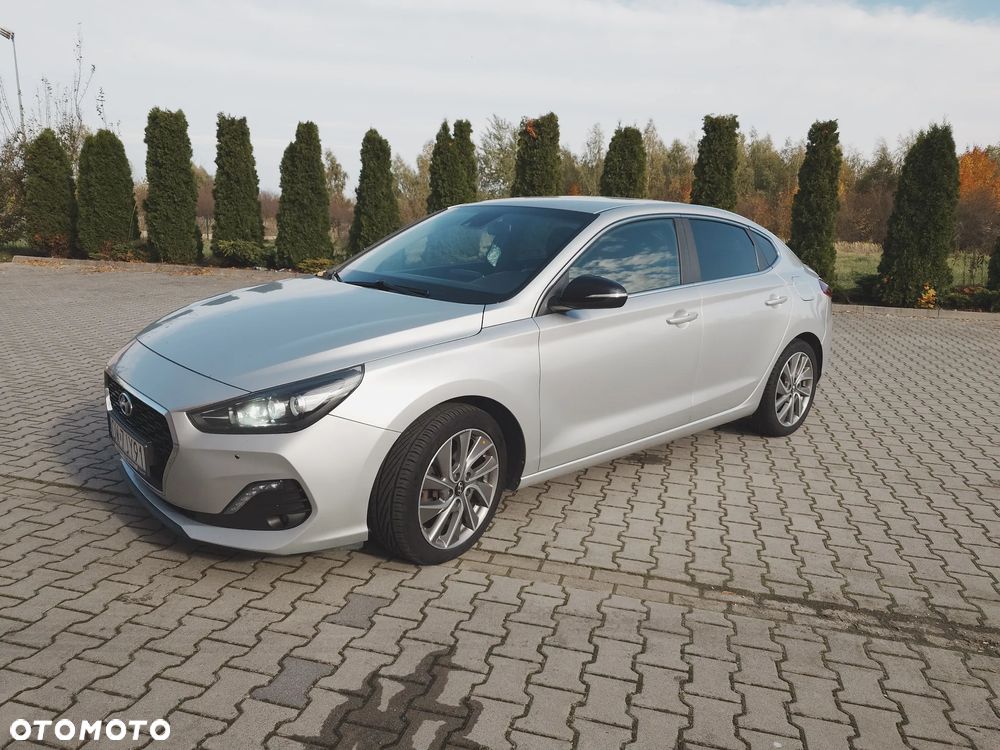 Hyundai i30 Fastback 1.6 CRDI Premium - 2
