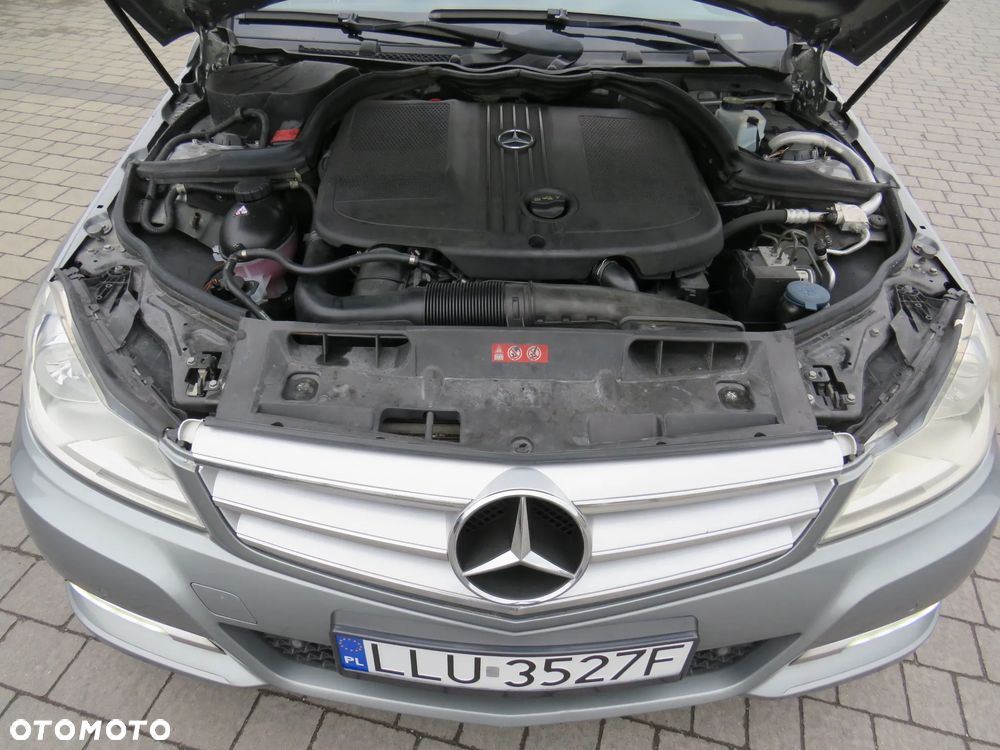 Mercedes-Benz Klasa C 200 CDI DPF BlueEFFICIENCY - 37