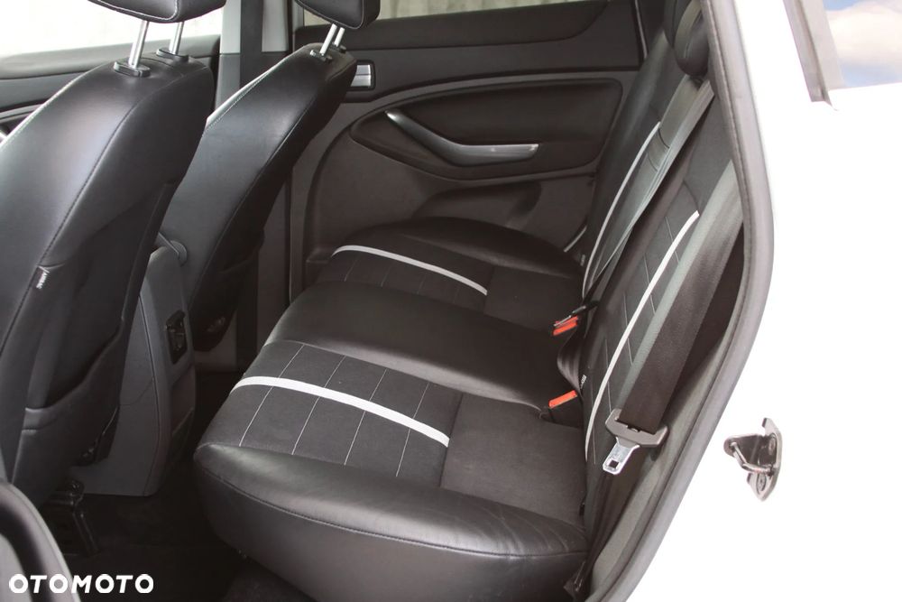 Ford Kuga 2.0 TDCi Titanium - 17