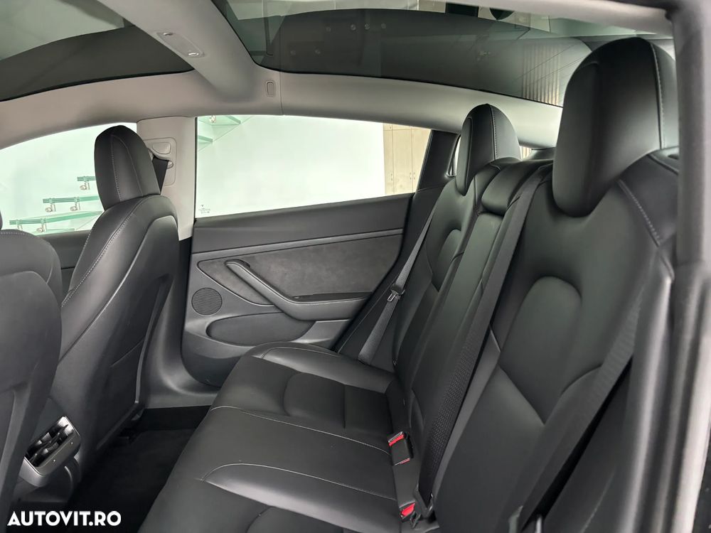 Tesla Model 3 - 13