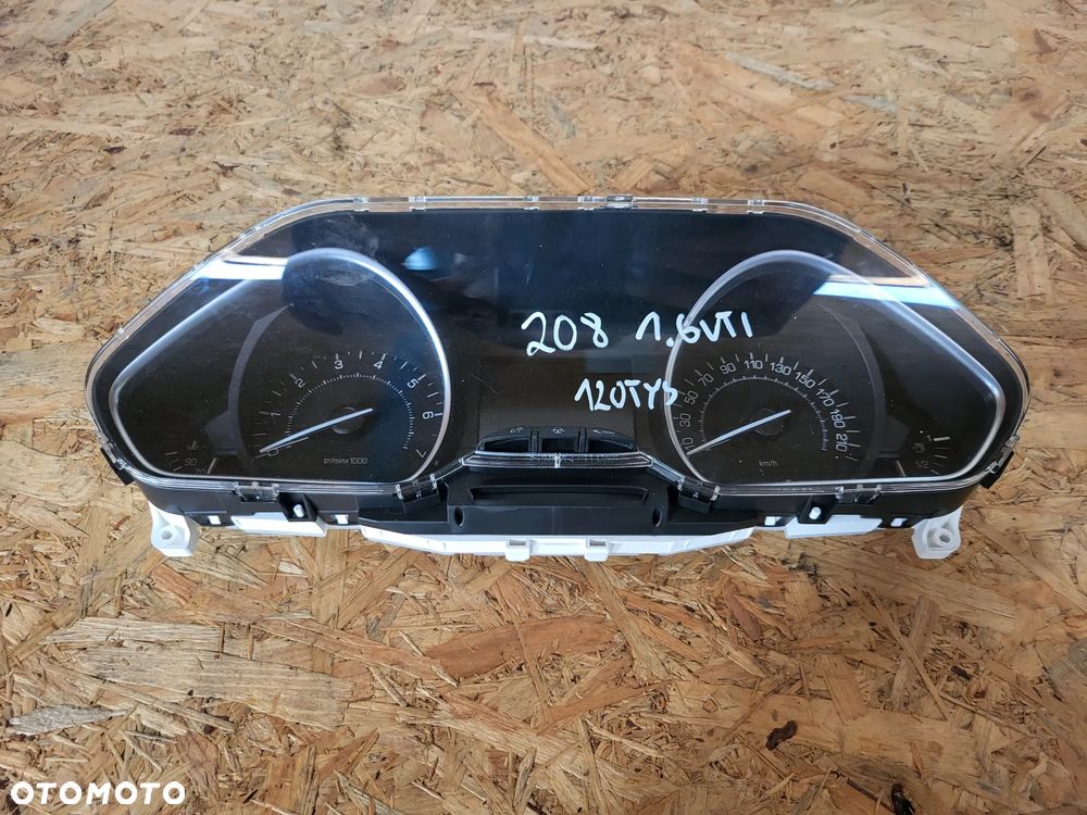 Licznik Peugeot 208 2008 1.6 VTI - 1