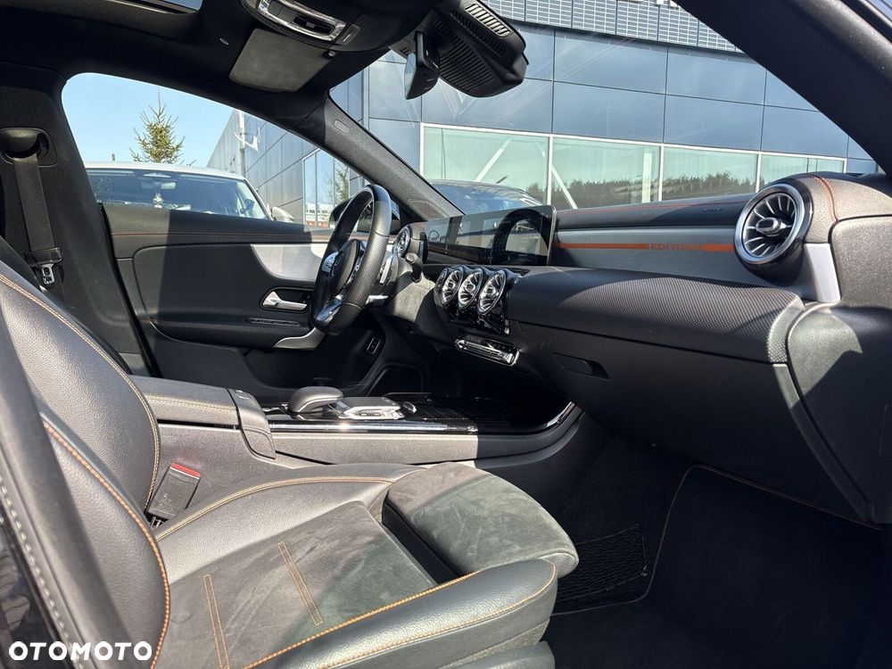 Mercedes-Benz CLA 220 4-Matic Edition 1 7G-DCT - 9