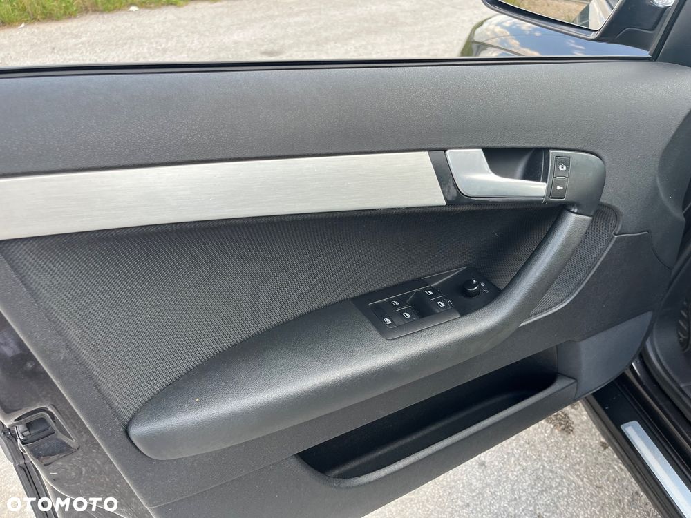 Audi A3 Sportback 2.0 TDI DPF Ambiente - 16