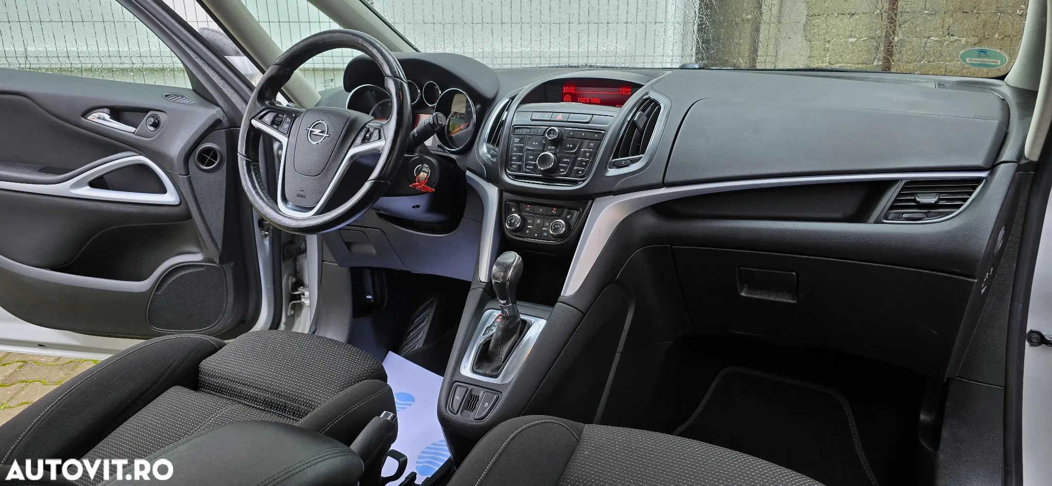 Opel Zafira Tourer 2.0 CDTI Automatik Active - 8