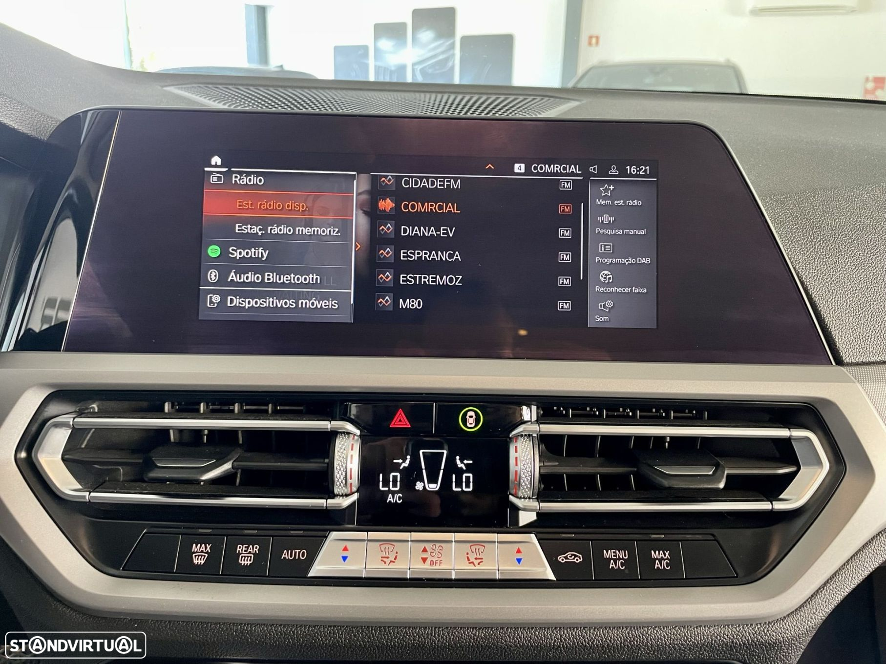 BMW 318 d Touring Auto - 28