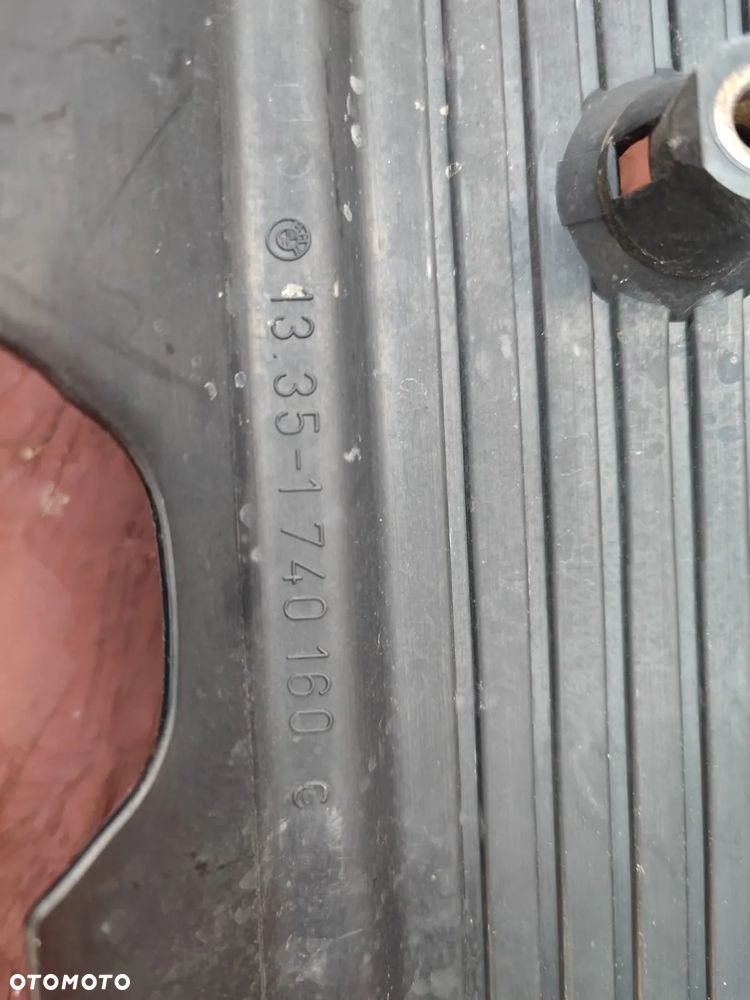 BMW E36 / E38 / E39 / Z3. ORYGINALNA POKRYWA SILNIKA / OSŁONA SILNIKA + OSŁONA KOLEKTORA SSĄCEGO DO SILNIKÓW GAMY M52B20 / M52B25 / M52B28. O NR: 1 748 633 / 1 740 160 OEM. W BARDZO DOBRYM STANIE. - 13