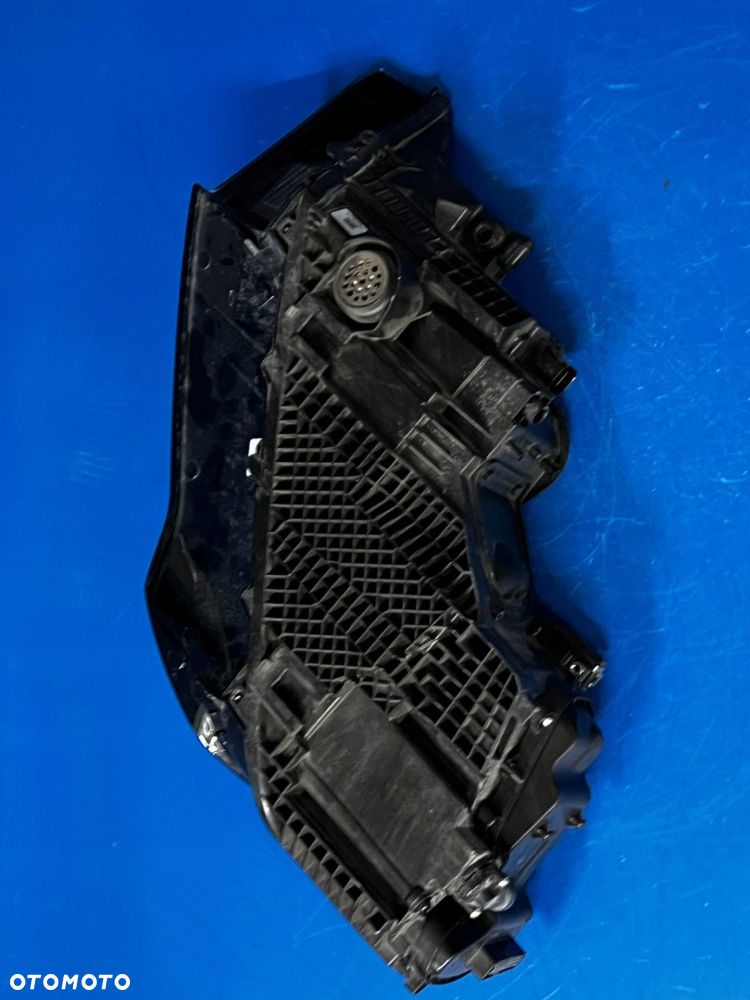 PRAWY FULL LED AUDI Q7 4M0 LIFT ORYGINAŁ USA BDB - 12