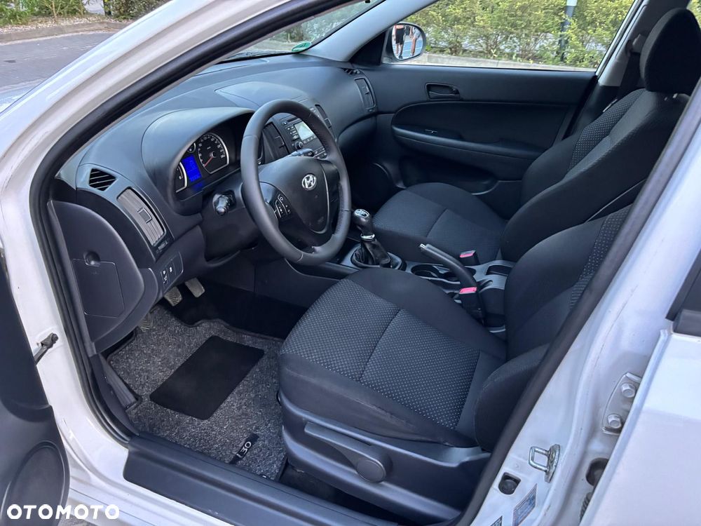 Hyundai i30 1.4 Comfort World Cup - 22
