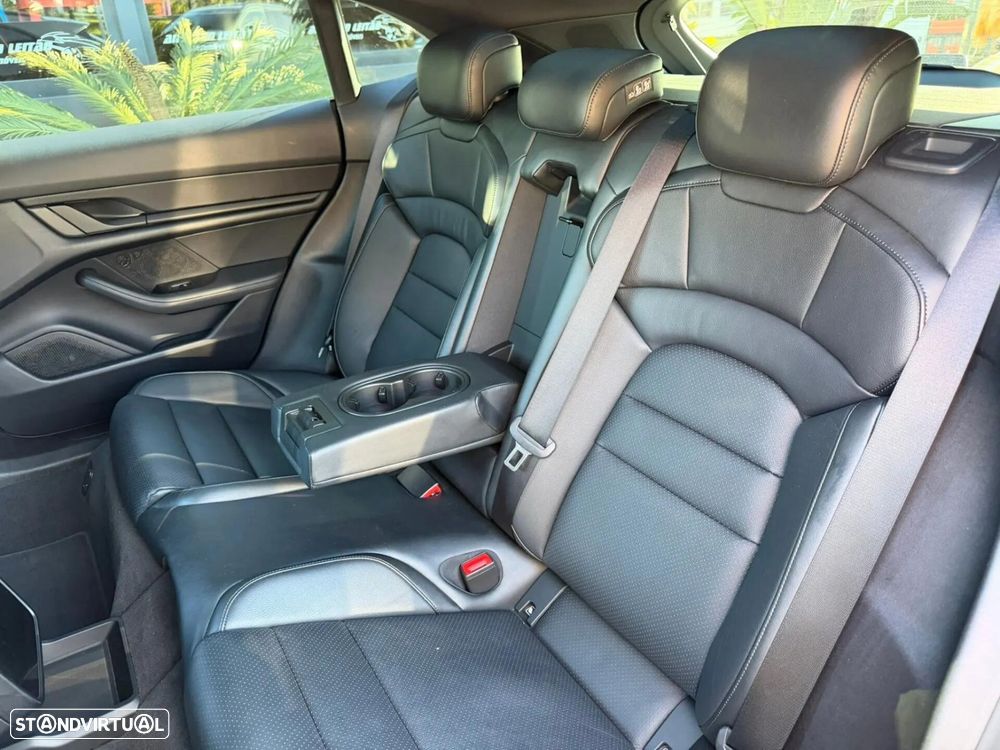 Porsche Taycan Sport Turismo Standard - 26