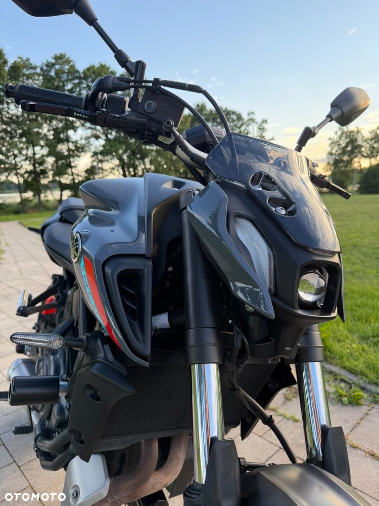 Yamaha MT - 8