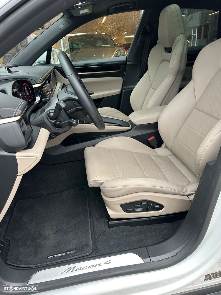 Porsche Macan Electric 4 - 13