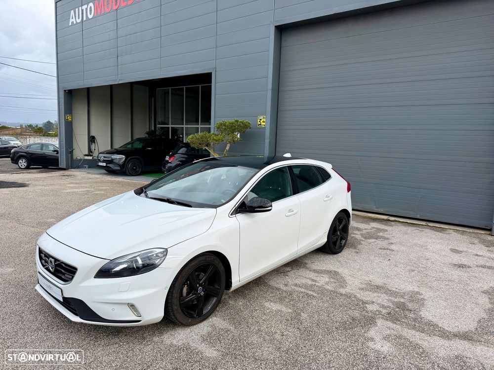 Volvo V40 D2 R Design - 4