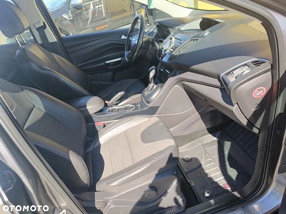 Ford Kuga 2.0 TDCi 4x4 Titanium - 28