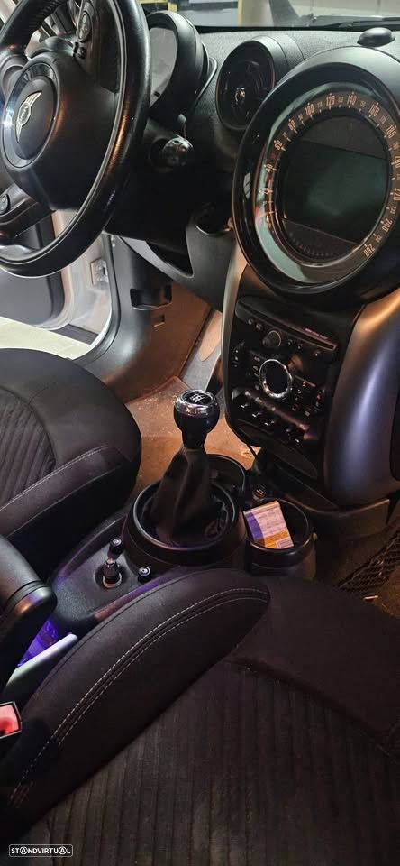 MINI Countryman Cooper D - 16