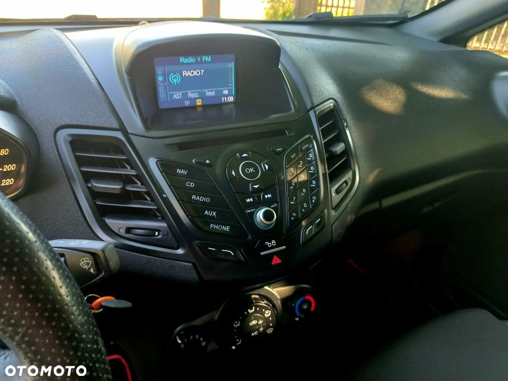 Ford Fiesta - 17