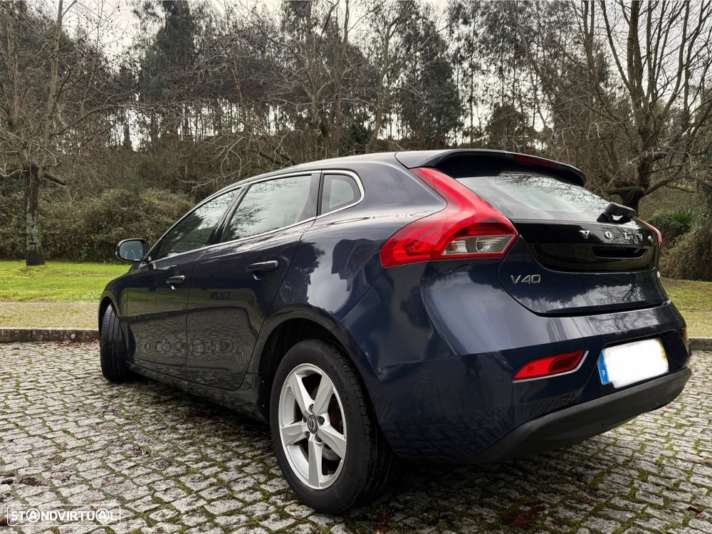 Volvo V40 1.6 D2 Momentum Eco - 2