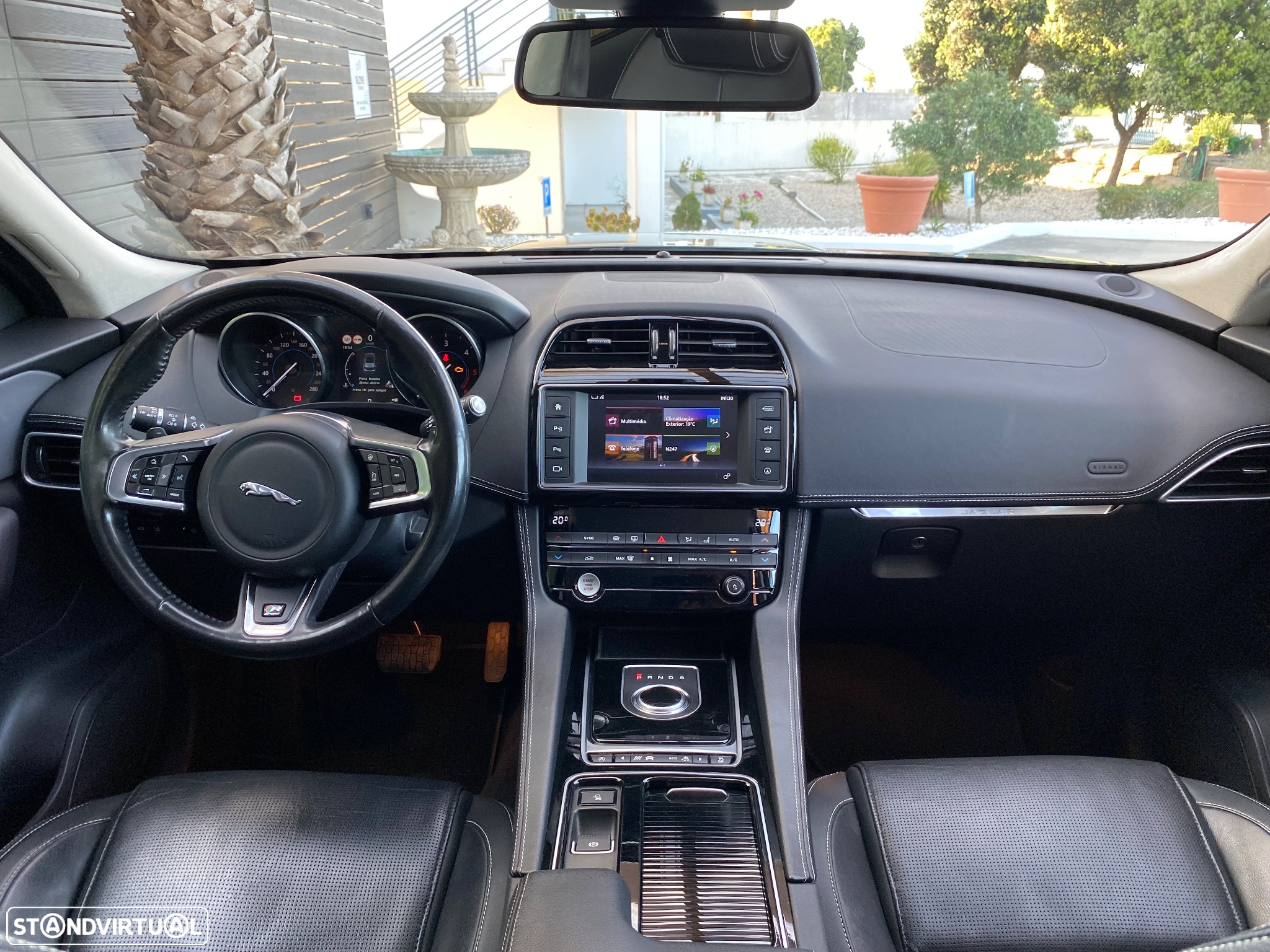 Jaguar F-Pace 2.0 i4D R-Sport AWD Aut. - 18