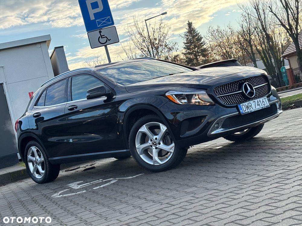 Mercedes-Benz GLA 250 4Matic 7G-DCT UrbanStyle Edition - 5