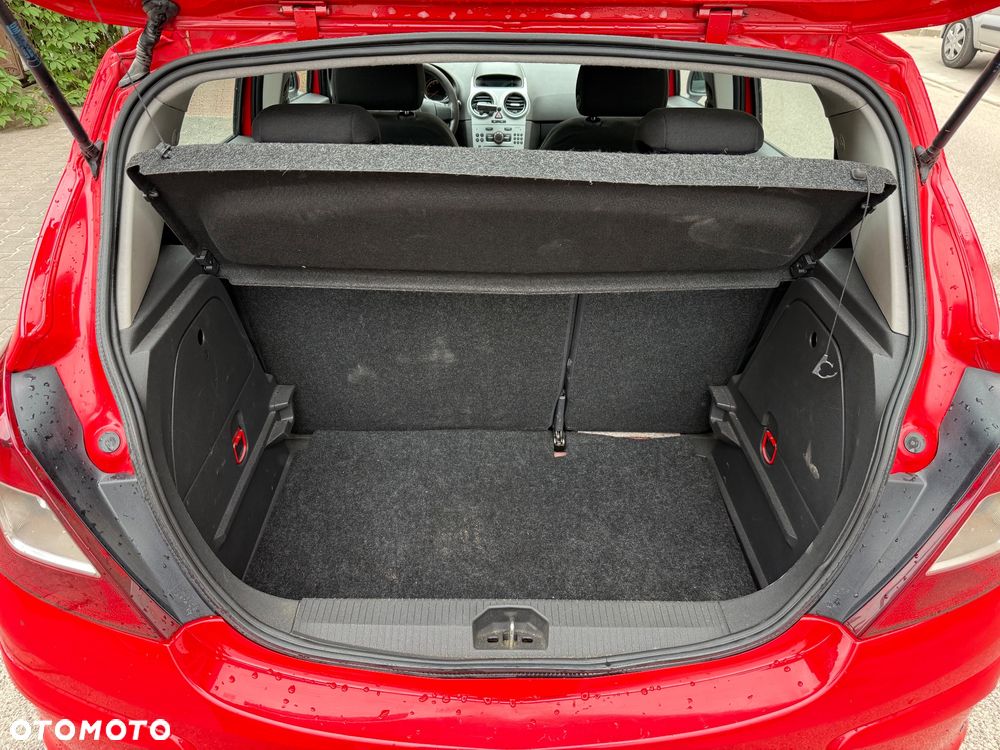 Opel Corsa 1.4 16V Cosmo - 14