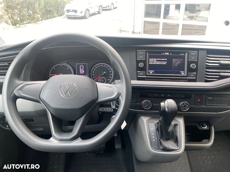Volkswagen Multivan - 16