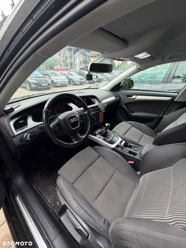 Audi A4 Limousine - 6