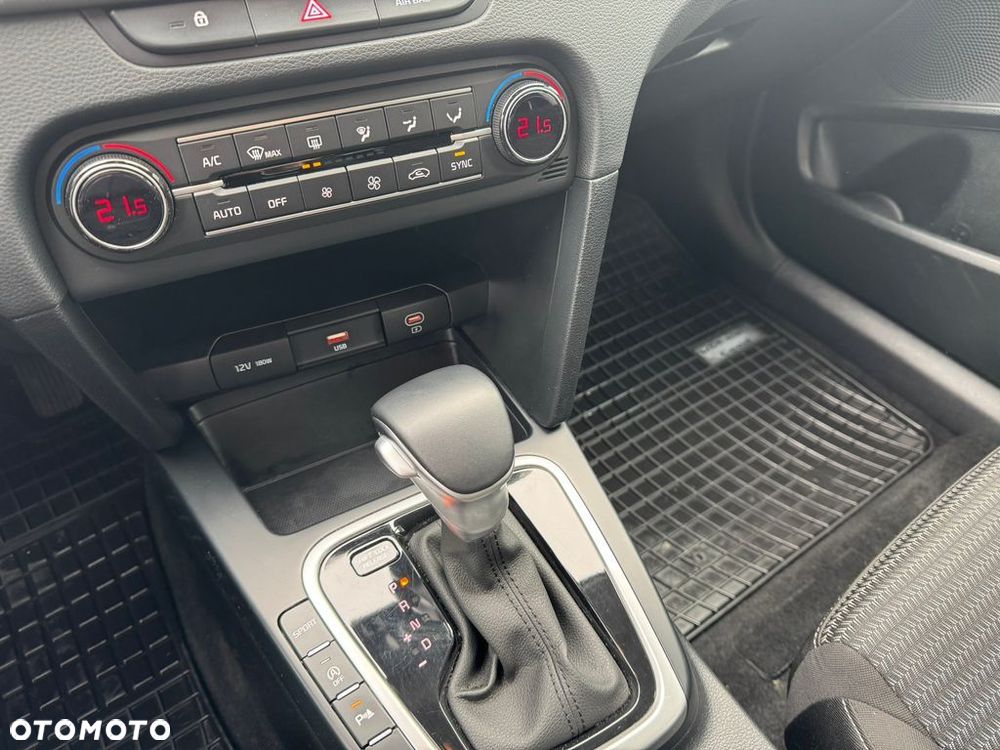 Kia XCeed 1.5 T-GDI M DCT - 12