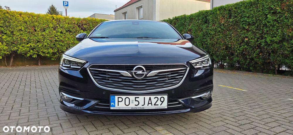 Opel Insignia - 1