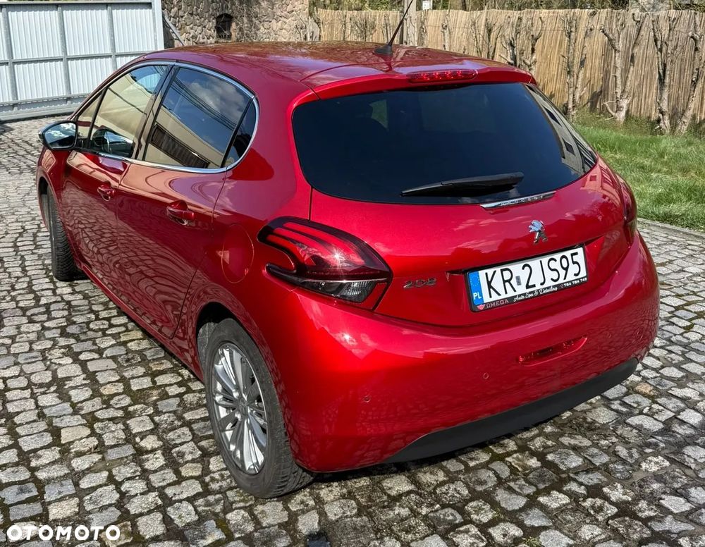 Peugeot 208 1.2 PureTech GPF Allure S&S - 5