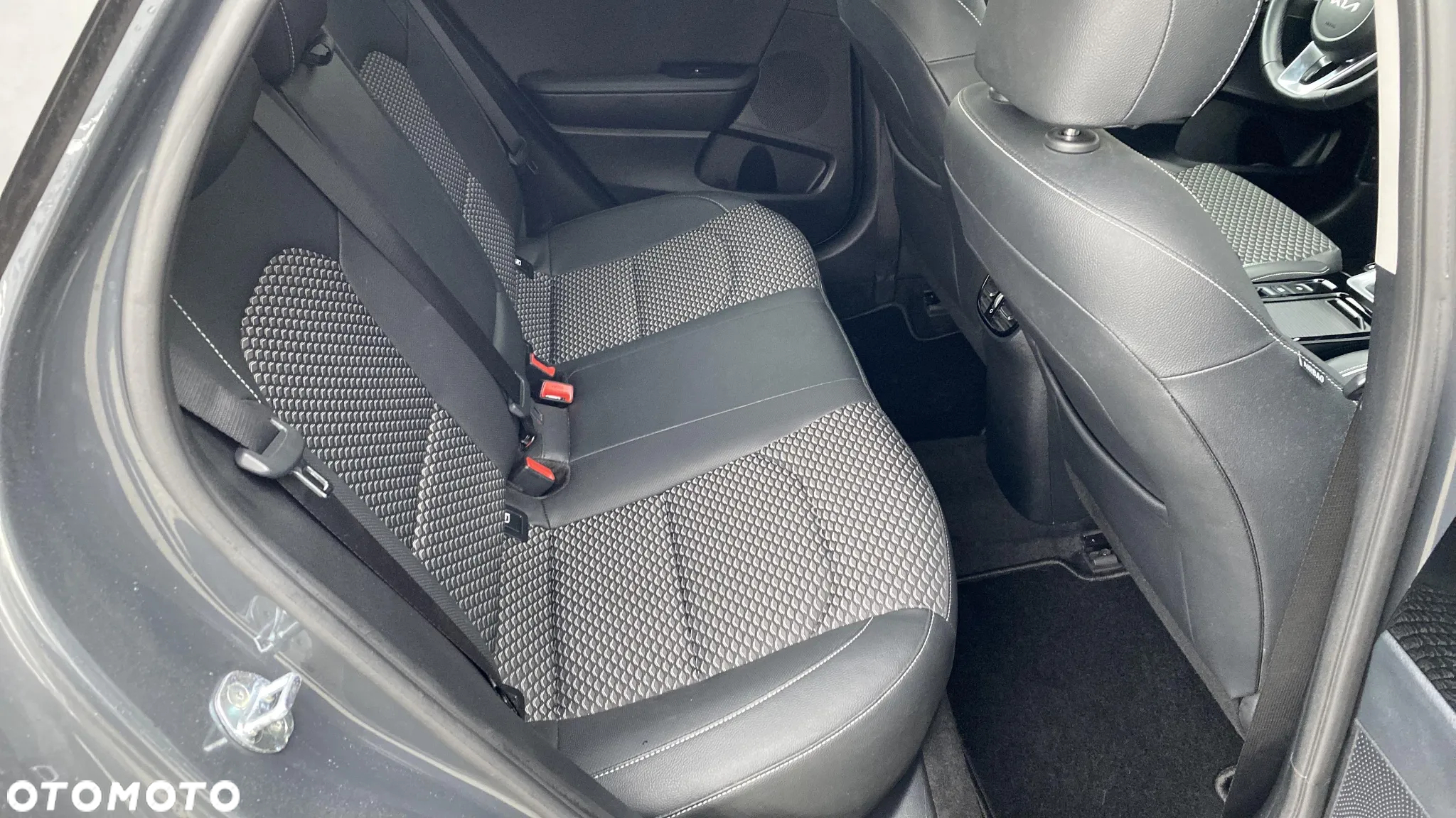 Kia XCeed 1.6 T-GDI L Business Line DCT - 19