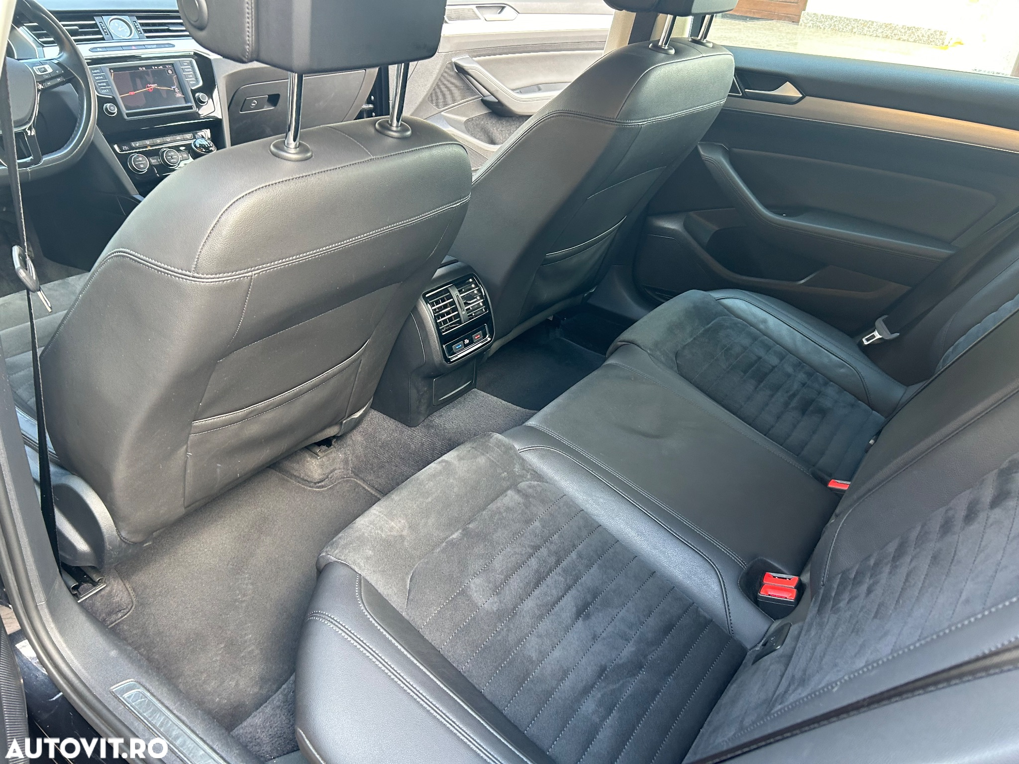 Volkswagen Passat - 10