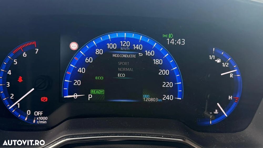Toyota Corolla Sedan 1.8 HSD Dynamic Plus - 20