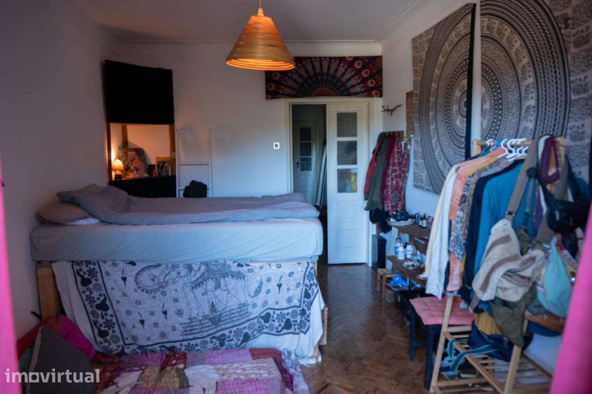 Quarto - localizado em Roma-Areeiro Lisbon - Grande imagem: 2/10