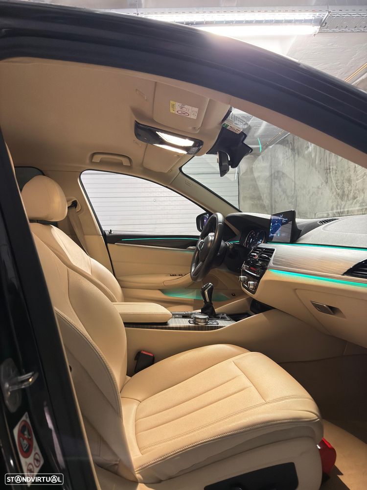 BMW 520 d Luxury Line - 15