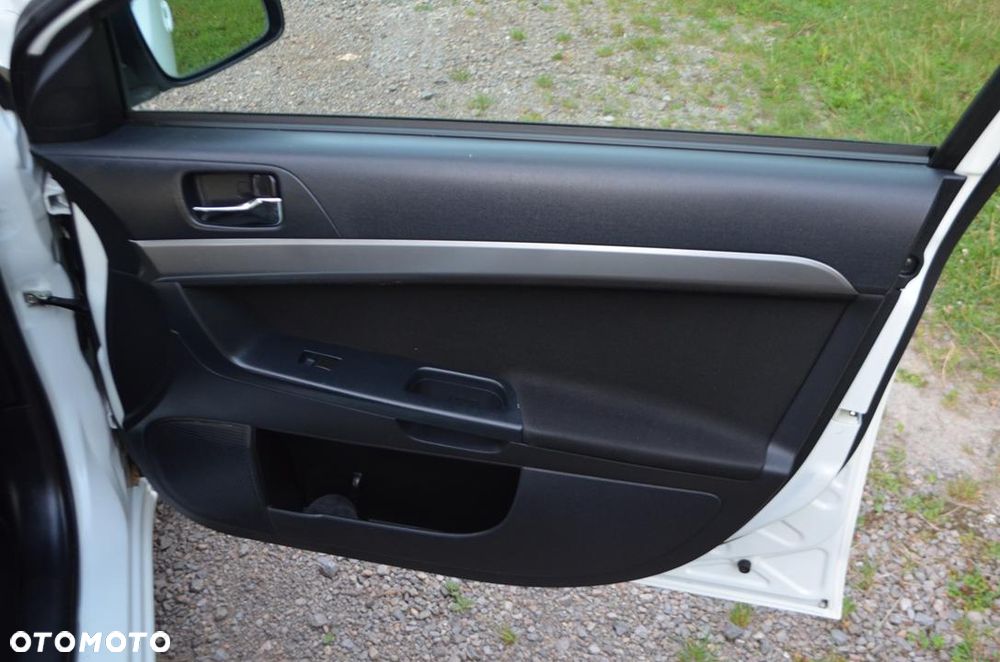 Mitsubishi Lancer 1.8 Instyle - 23