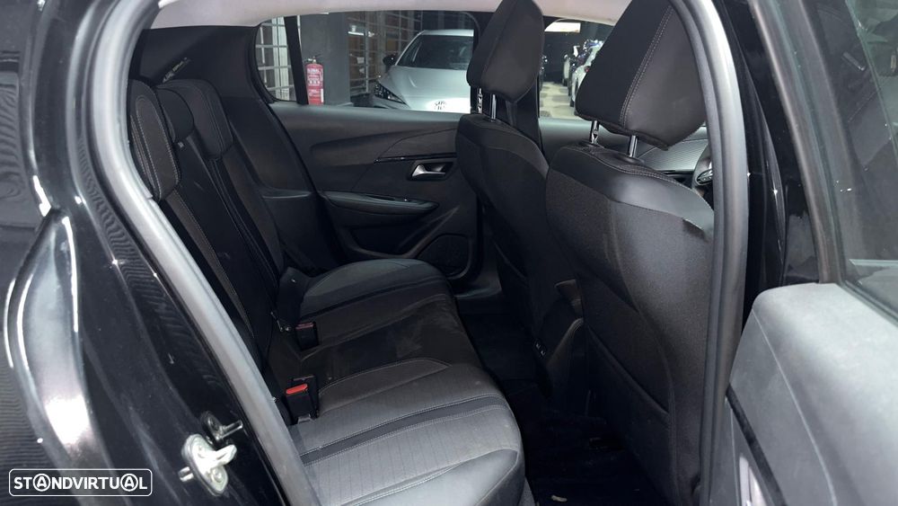 Peugeot e-208 Allure Pack - 13