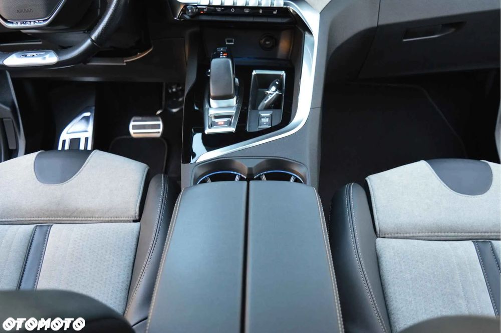 Peugeot 3008 1.6 PureTech GT S&S EAT8 - 15